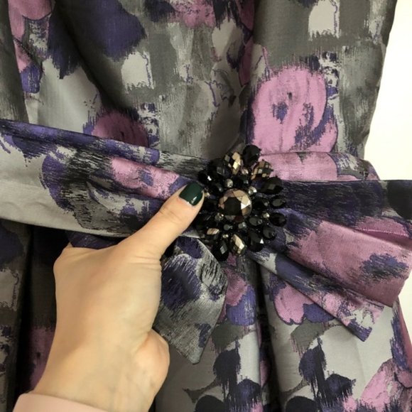 Gorgeous New ADRIANNA PAPELL BLOSSOM COCKTAIL DRESS - Picture 2 of 10